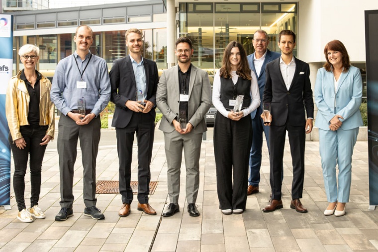 The winners of the award with Prof Kaysser-Pyzalla (l), Prof Andreas...