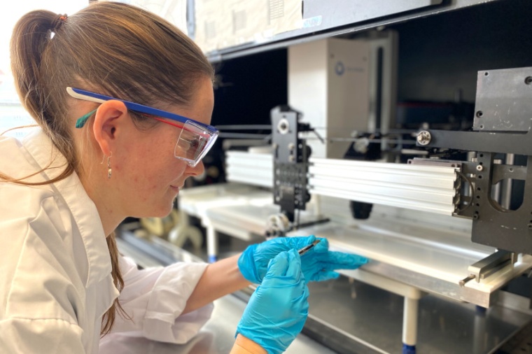 To produce thin organic semiconductor films automatically with well-defined...