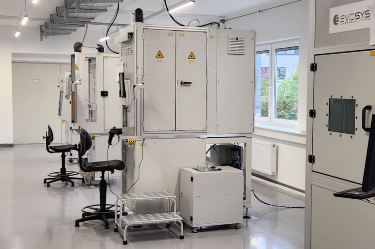 Production area in the new ELS building in Erlangen, Germany (Source: Evosys)