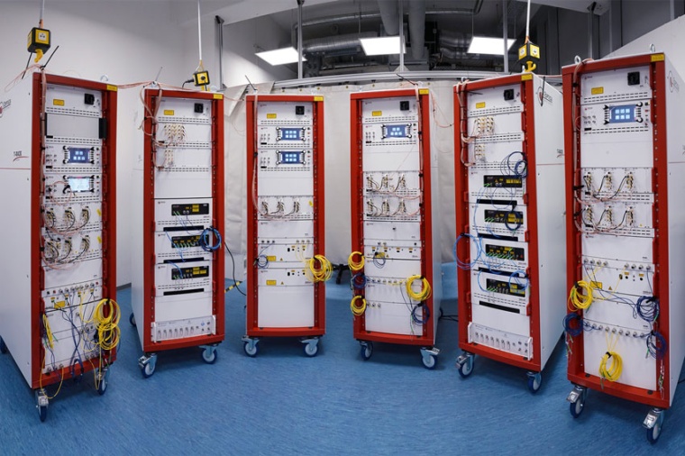 Frequency-comb stabilized laser system for Saarland University, Prof Esch group...