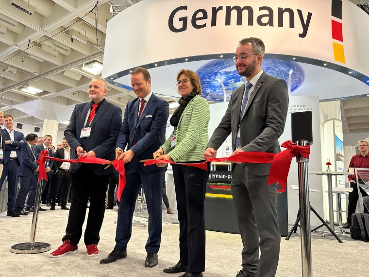 From left to right: Matthias Ernst, Federal Employment Agency; Jörg Mayer,...