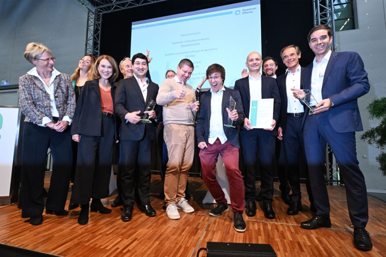 Happy winners, laudators and presenters on the Green Stage at Quantum Effects...