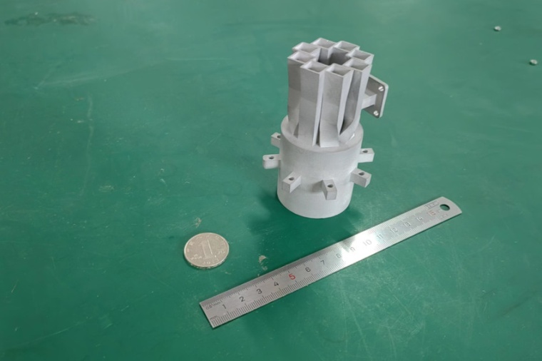 This 3D-printed, low-cost and efficient device generates twisting light beams...