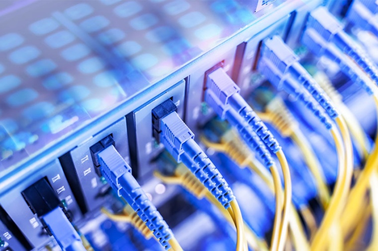 Fiber optic cables-connected hub ports (Source: ST)