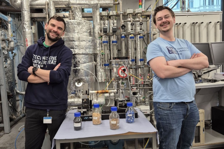 Michael Jaidl (l.) and Florian Müller from the Technical University Vienna...