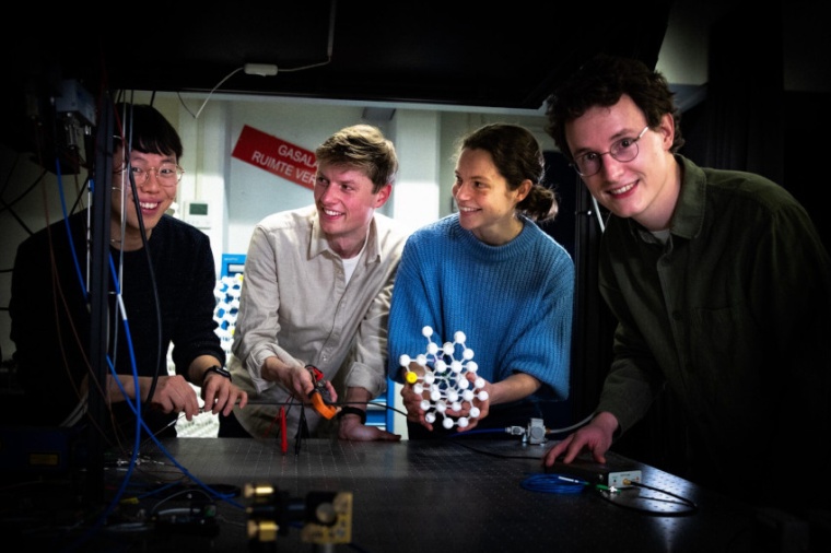High-precision quantum gates with diamond spin qubits • automation ...